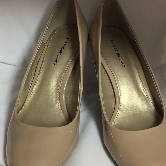 bandolino nude heels